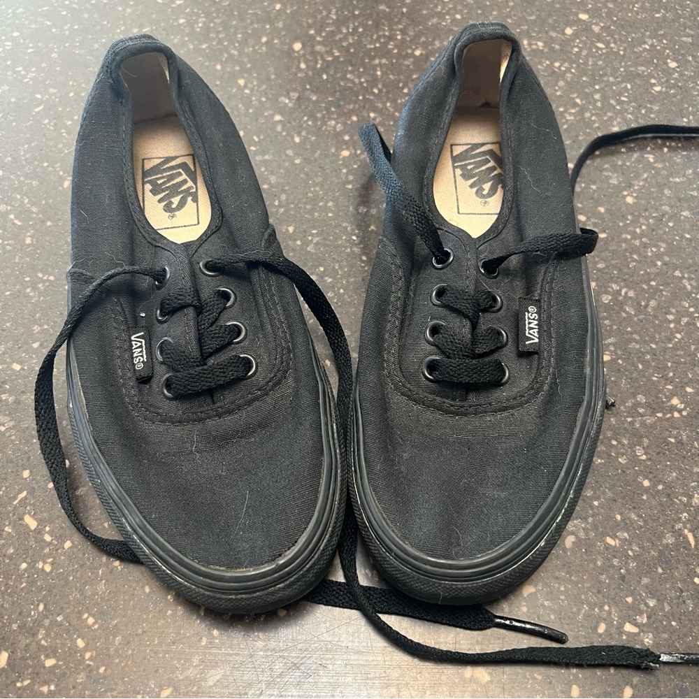 Black lace up vans